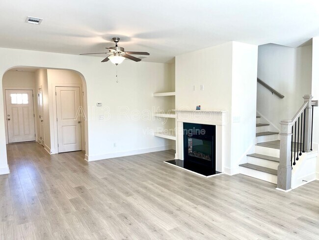 Building Photo - 5859 Greystone Dr