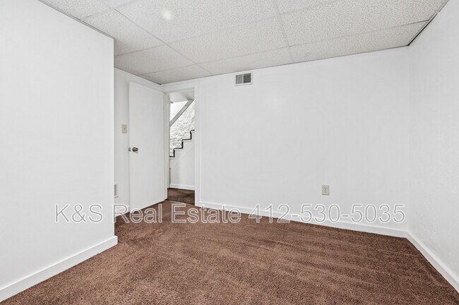 Building Photo - 30 Woodville Ave