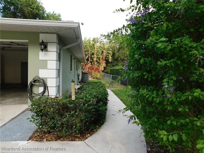 Building Photo - 2609 Orange Grove Dr