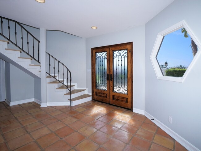 Building Photo - 1804 Paseo Del Mar