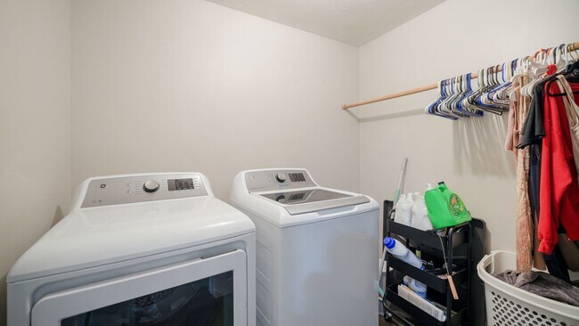Building Photo - 4291 Campden Dr