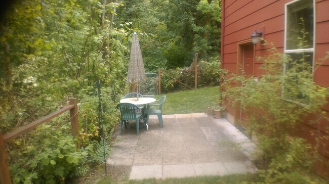 Patio - 11942 SE Lexington St