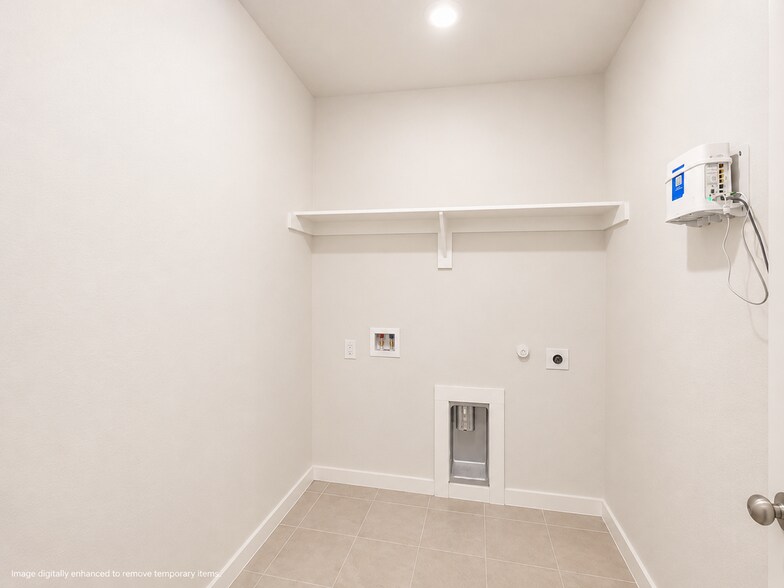 Building Photo - 631 Cari Ln