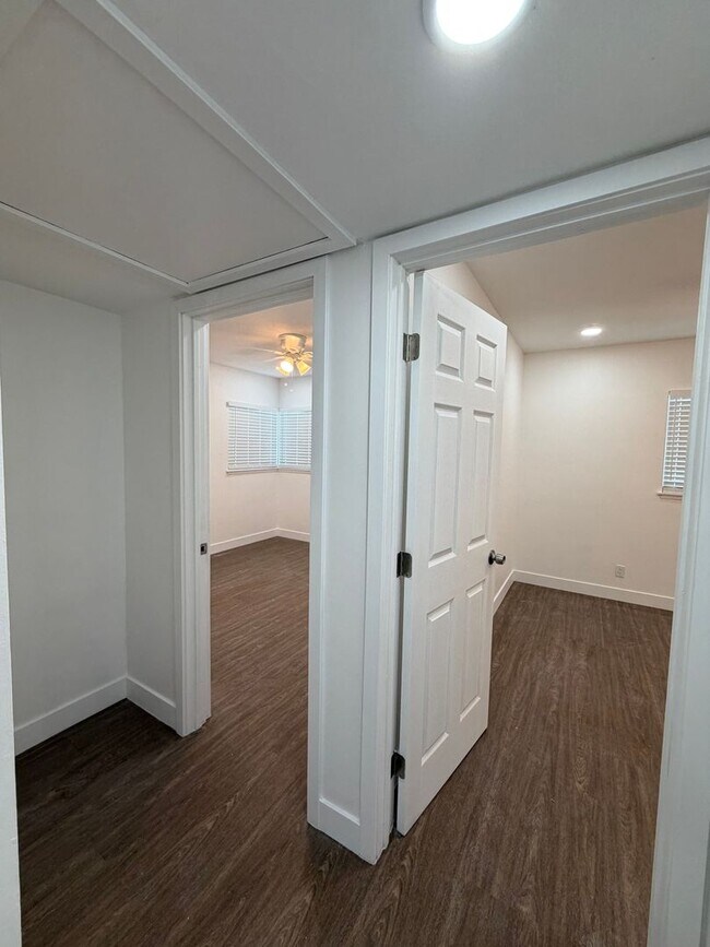 Building Photo - Garden Grove Home