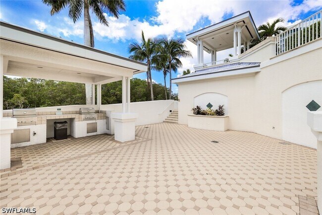 Building Photo - 300 Dunes Blvd