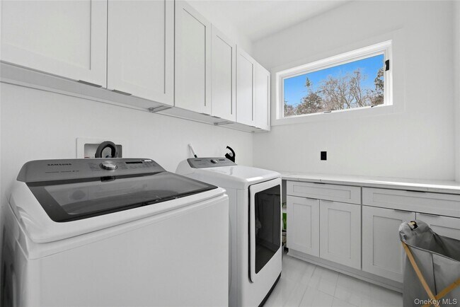 Building Photo - 43 Smugglers Path