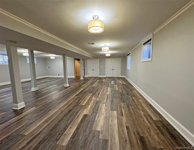 Building Photo - 1019 Grove St