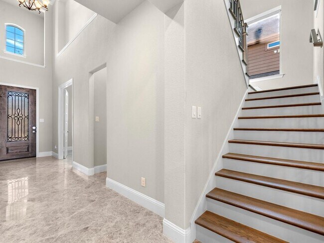 Building Photo - 2024 Arrowood Glen Dr