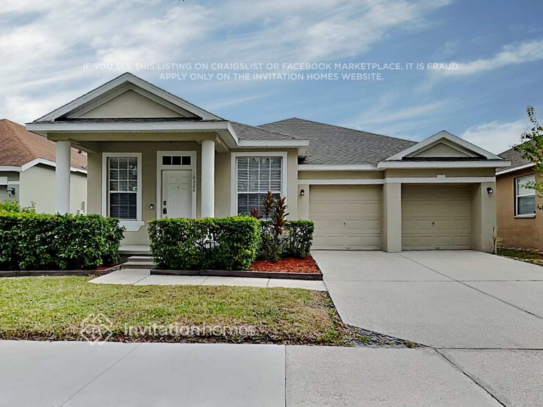 Primary Photo - 10526 Eastpark Lake Dr