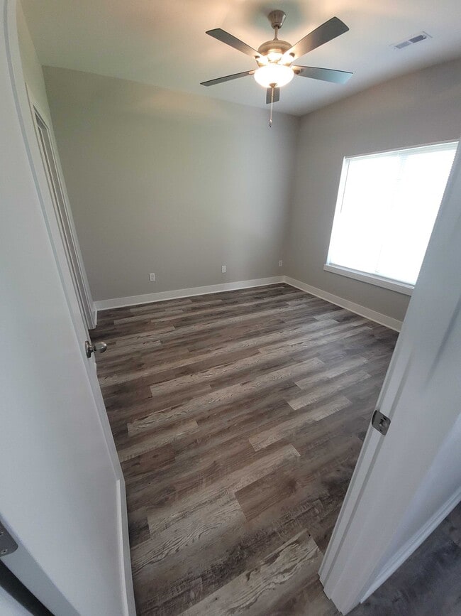 Building Photo - 3907 S Bluelake Ct