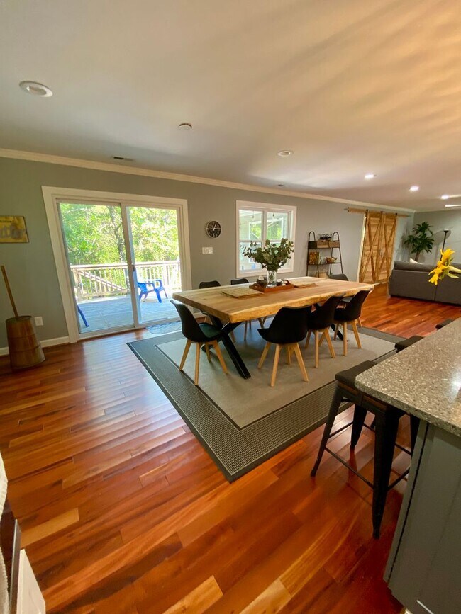 Building Photo - Gated Fairfield Harbour Home + Utilities +...