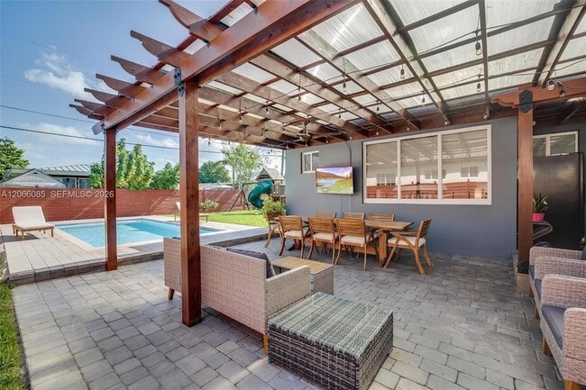 Building Photo - 7549 Buccaneer Ave