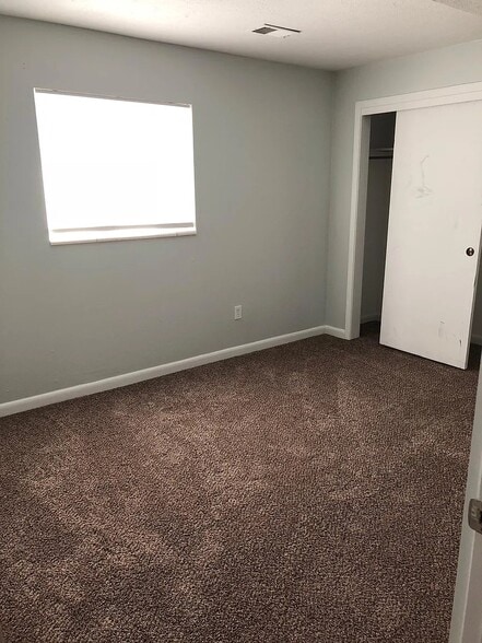 3rd bedroom - 594 Ingalls St