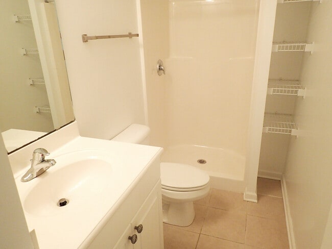 Building Photo - 5609 Moss Vine Pl
