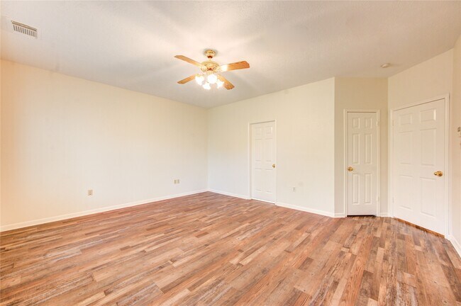 Building Photo - 14823 Atterbury Dr