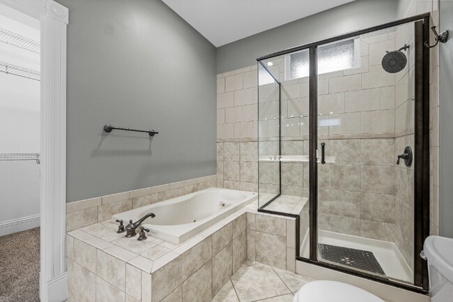 Building Photo - 2213 Missouri Ave