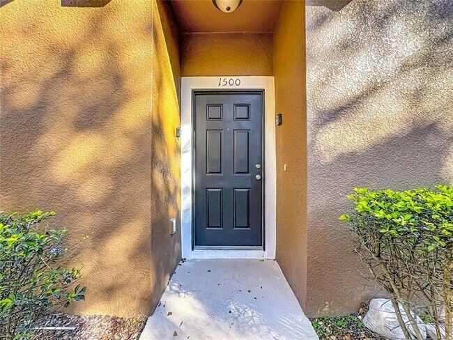 Building Photo - 1500 Broken Oak Dr