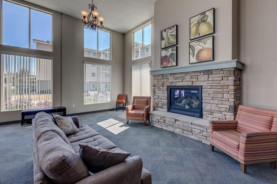 Building Photo - Vintage at Tacoma