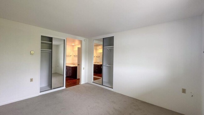 Building Photo - 2227 Via Puerta
