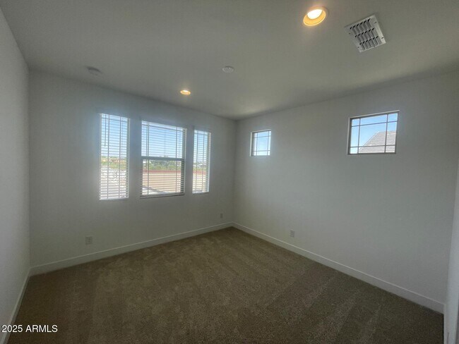 Building Photo - 20457 E Silver Creek Ln