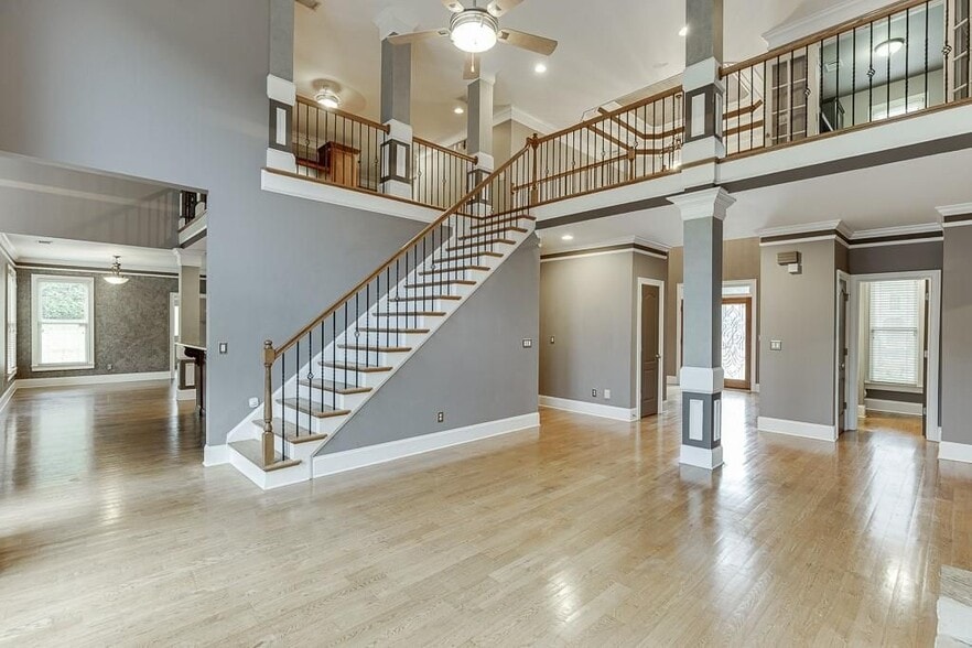 Building Photo - 940 Chateau Forest Rd