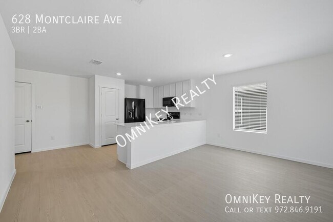 Building Photo - 628 Montclair Ave