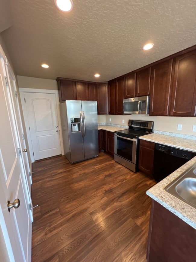 Building Photo - 3159 W Prairie Grass Dr