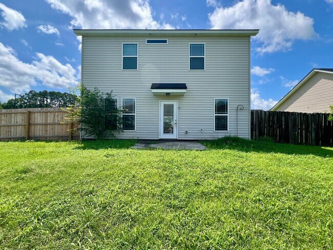 Building Photo - AVAILABLE NOW!!!