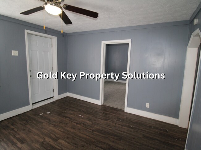 Building Photo - MUNCIE 2 BR 1 BA House with Main-Level Laundry and Shed (SECTION 8 APPROVED)