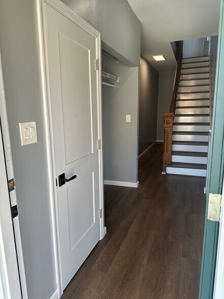 Building Photo - 326 Walnut St