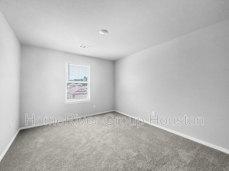 Building Photo - 632 Levine Ct