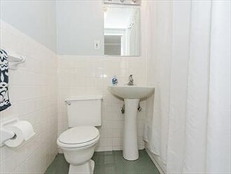 Building Photo - 75 Charles St