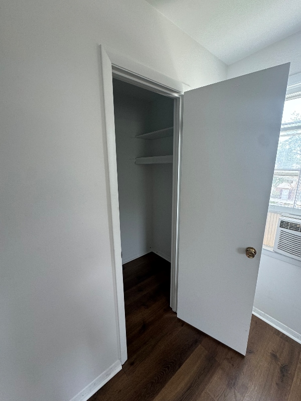 Building Photo - 4625 Roxbury Ln