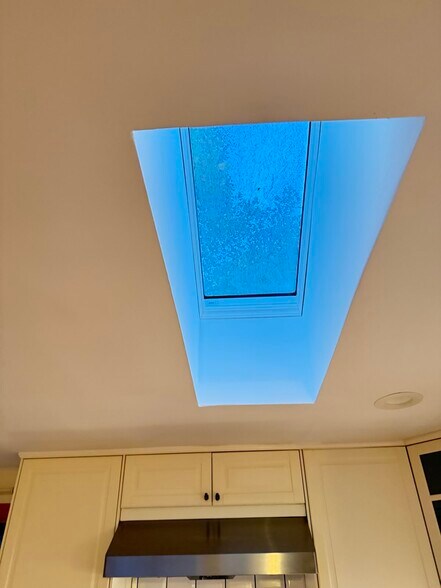 Building Photo - 8856 Youngsea Pl