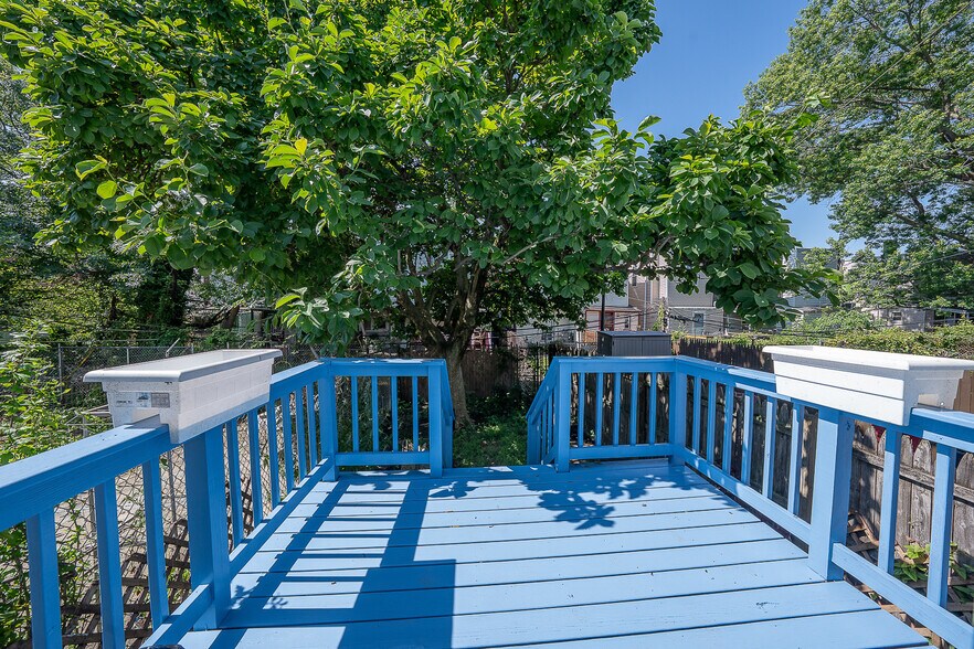 Building Photo - 5116 Cedar Ave