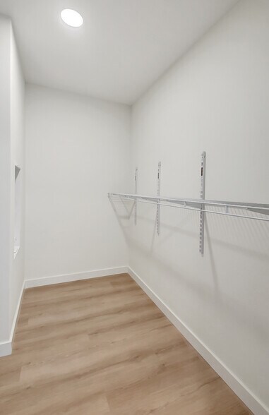 Building Photo - 1818 N J Ter