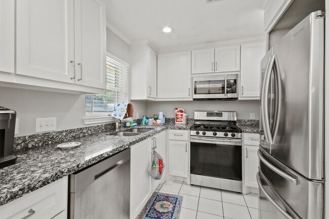 Building Photo - 5302 Treaschwig Rd