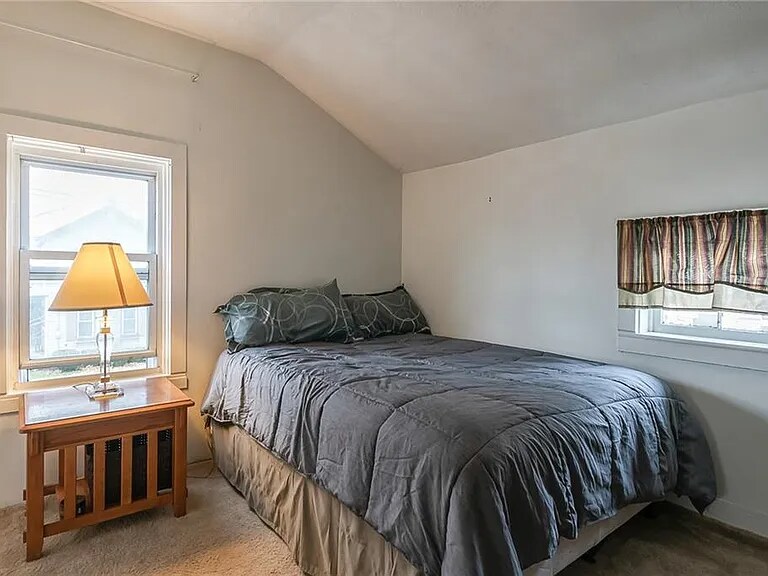 Building Photo - 10 North St