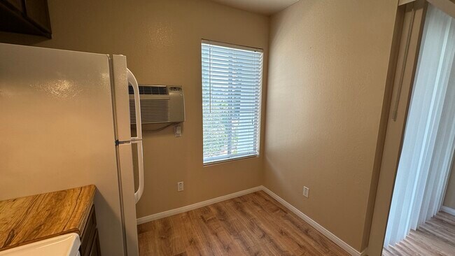 Building Photo - 7500 Parkway Dr