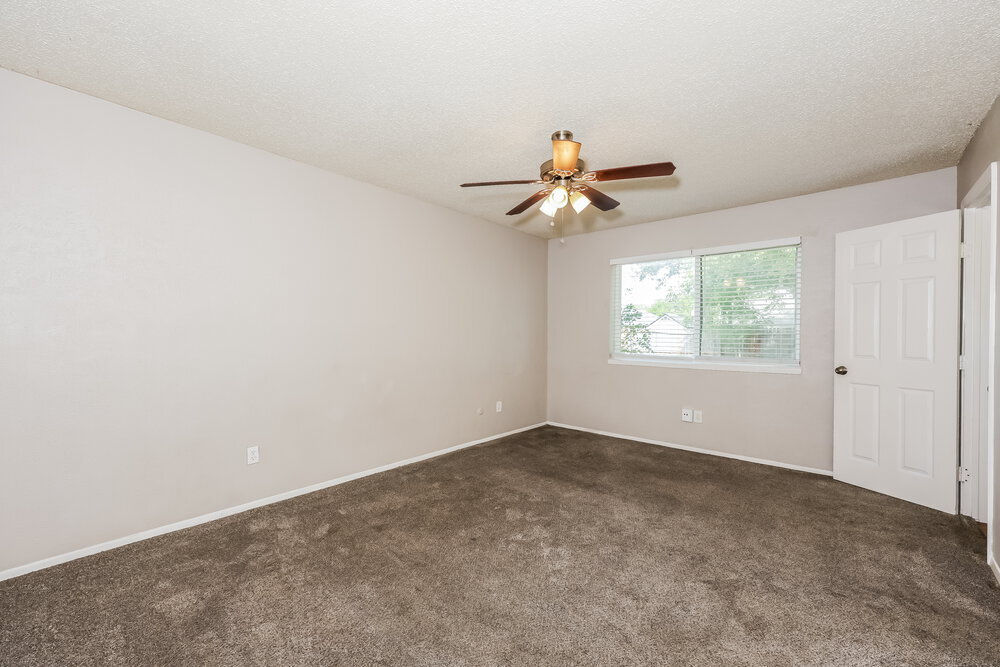 Building Photo - 1522 Sunset Ln