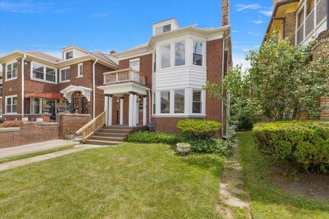 Building Photo - 2477 Hazelwood St