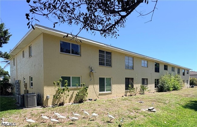 Building Photo - 2510 SE 16th Pl