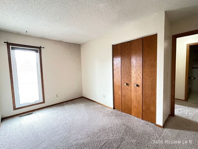 Building Photo - 3406 Pilgrim Ln N