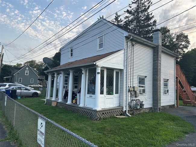 Building Photo - 657 South St