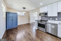 Building Photo - 4617 Creek Shore Dr