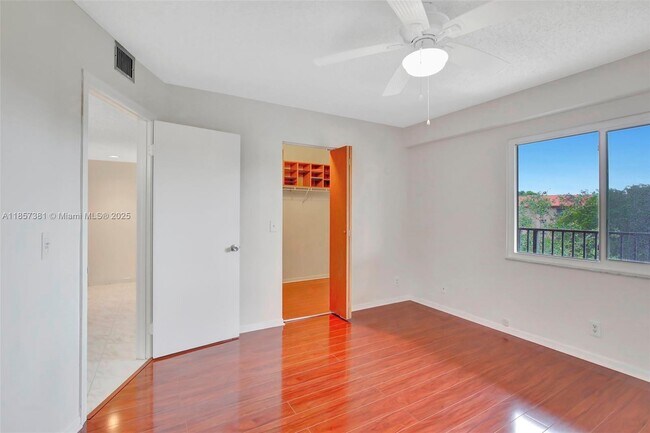Building Photo - 1200 SW 125th Ave