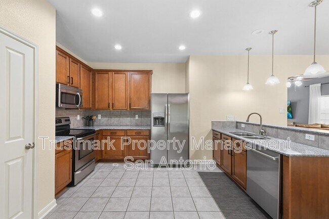 Building Photo - 545 Stonebrook Dr