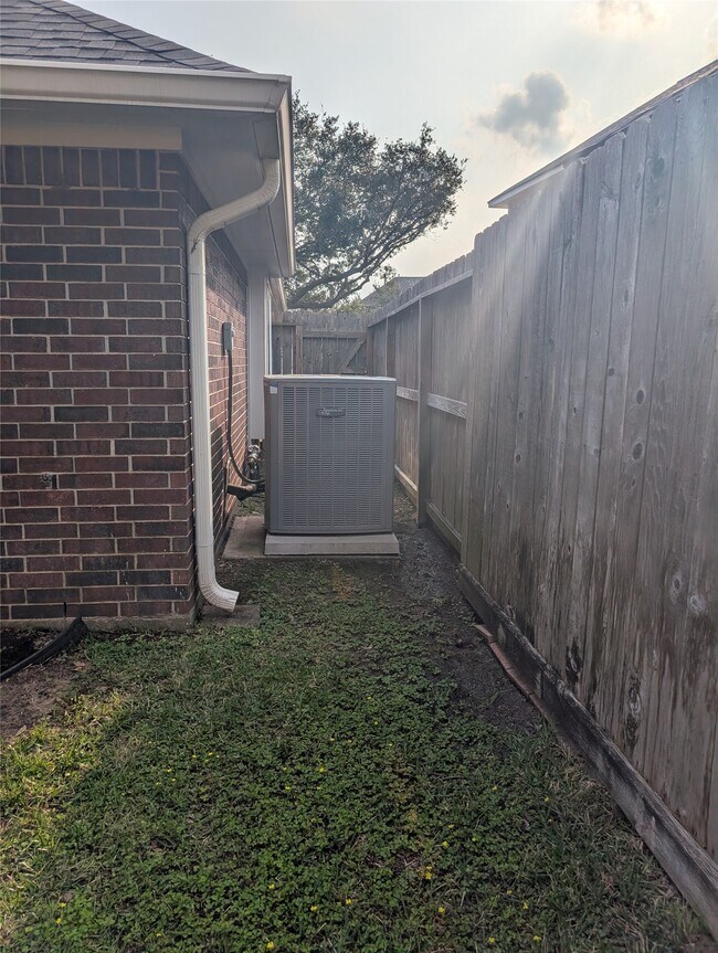 Building Photo - 17014 Calm Lagoon Ct