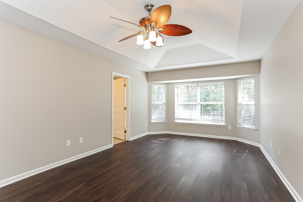 Building Photo - 75245 Ravenwood Dr