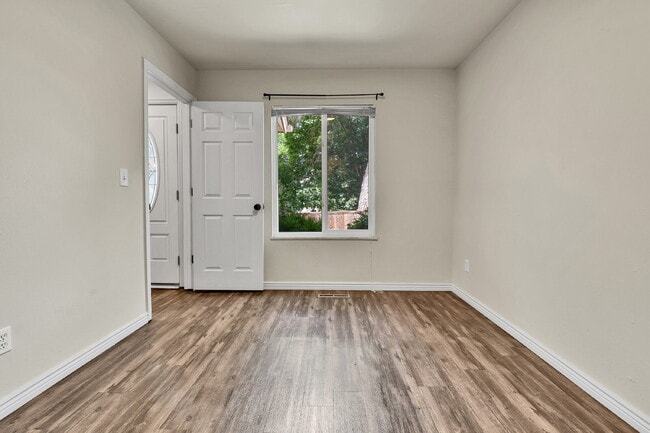 Building Photo - $2,795.00 - 4 Bedroom, 3 Bathroom, Single ...